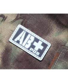 Patch militaire Airsoft Groupe Sanguin AB+ noir gris